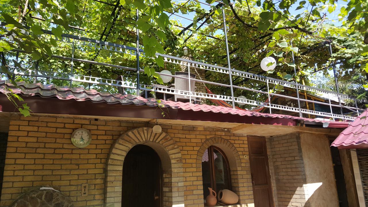 Green House In Батуми Екстериор снимка